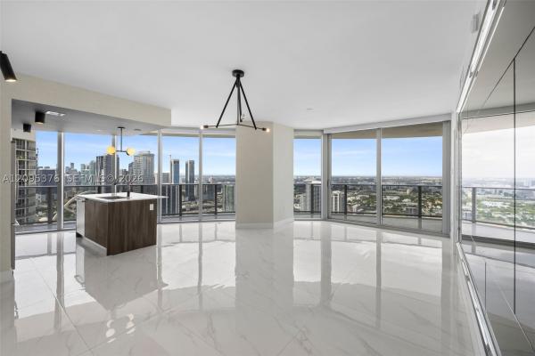 Aria On The Bay, 488 NE 18th St #4900, Miami, Florida 33132, image 1