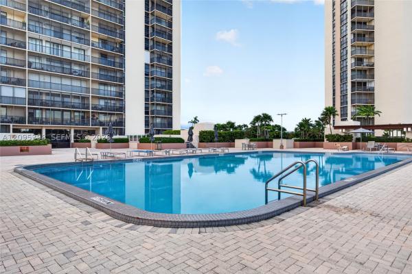 Coronado Tower 1, 20335 W Country Club Dr #1402, Aventura, Florida 33180, image 1