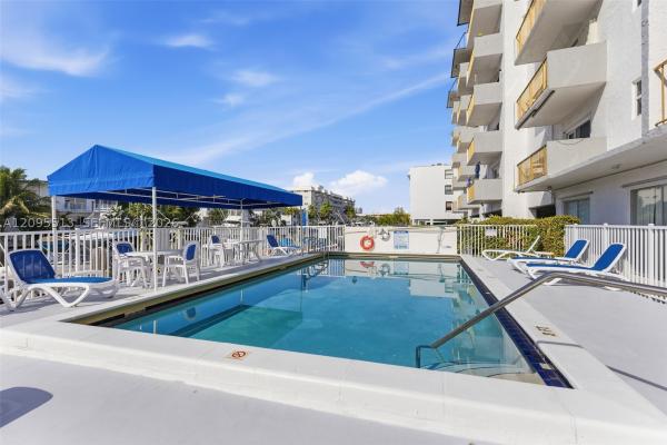 Bayview Point, 3770 NE 171st St #402, North Miami Beach, Florida 33160, image 1