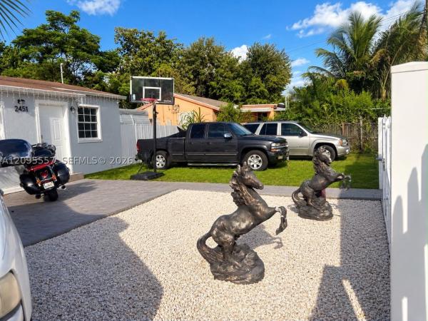 2451 NW 104th St, Unincorporated Dade County, Florida 33147, image 1