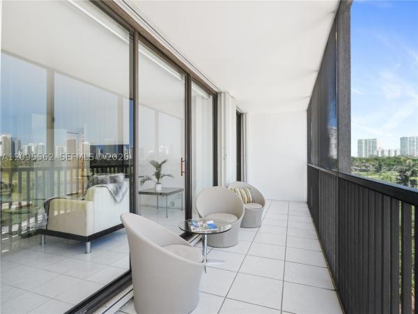 Coronado Tower 3, 20379 W Country Club Dr #536, Aventura, Florida 33180, image 1
