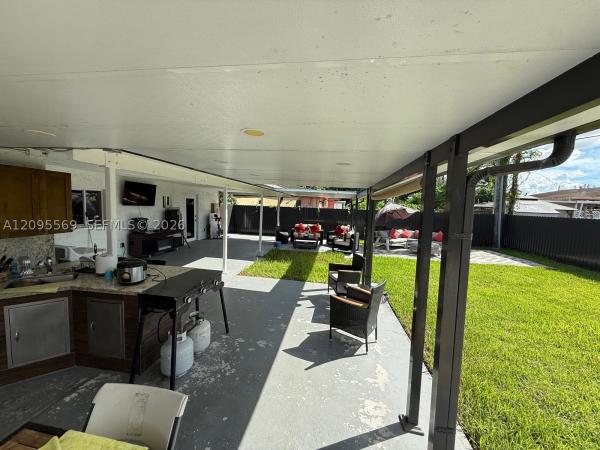 10516 NW 36th Pl, Unincorporated Dade County, Florida 33147, image 1