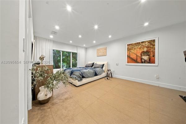 Pinecrest Manor, 3680 Battersea Rd, Miami, Florida 33133, image 1