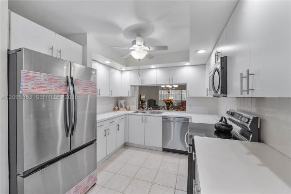 Sunrise Lakes 4, 2580 NW 103rd Ave #203, Sunrise, Florida 33322, image 1