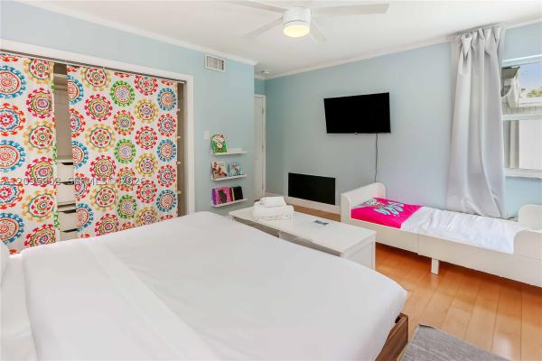 Hollywood Lakes, 955 Van Buren St, Hollywood, Florida 33019, image 1