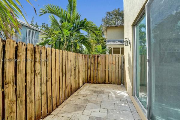 Waverly Place, 1212 W Las Olas Blvd, Fort Lauderdale, Florida 33312, image 1