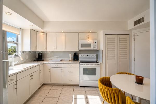 1351 NE Miami Gardens Dr #316E, Unincorporated Dade County, Florida 33179, image 1