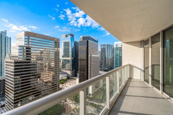 Icon Brickell Tower 2, 495 Brickell Ave #3207, Miami, Florida 33131, image 1