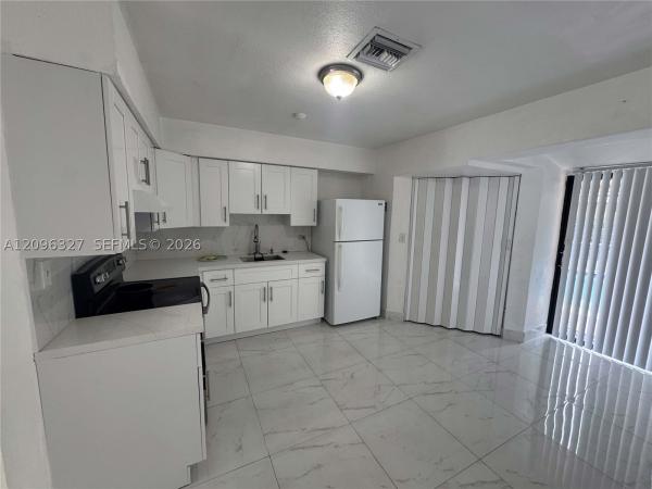 Anderson Villas, 1009 NE 2nd St #A-B, Hallandale Beach, Florida 33009, image 1