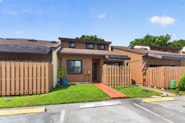 Reflections At Pine Island Lakes, 4171 SW 85th Ave, Davie, Florida 33328, image 1