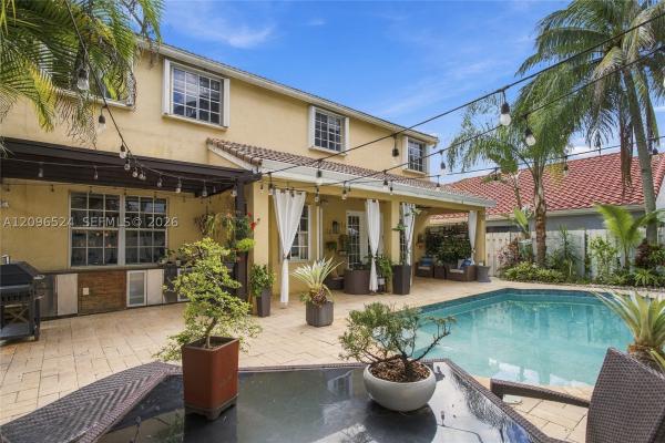 447 Cambridge Dr, Weston, Florida 33326, image 1