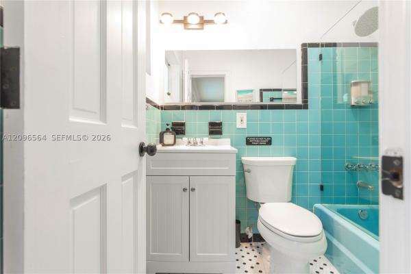 Norfolk Gardens, 735 NE 15th St #1-4, Fort Lauderdale, Florida 33304, image 1