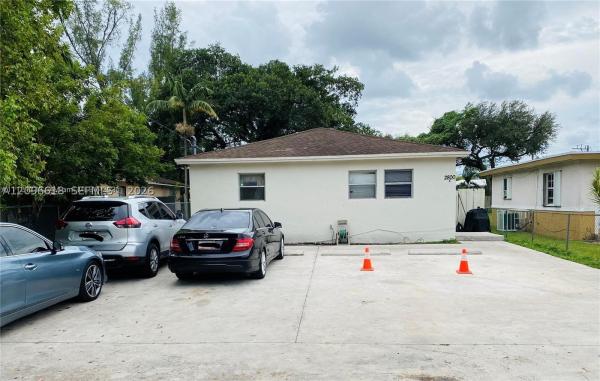 2800 NW 48th St, Unincorporated Dade County, Florida 33142, image 1