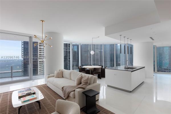 300 S Biscayne Blvd Way #2107, Miami, Florida 33131, image 1
