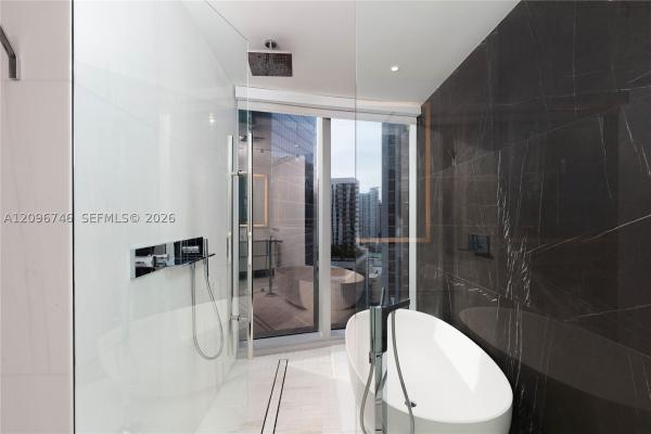300 S Biscayne Blvd Way #2107, Miami, Florida 33131, image 1