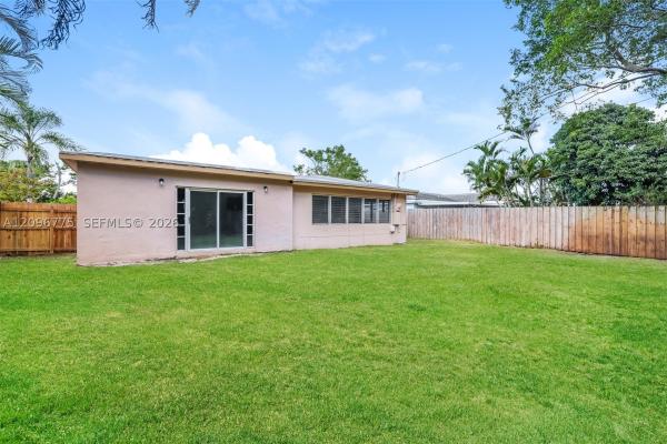 Garden Acres, 4810 NE 8th Ave, Oakland Park, Florida 33334, image 1
