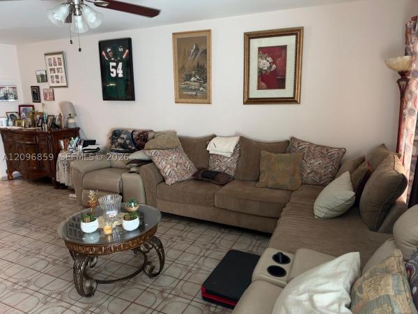 Kings Gardens, 4419 NW 185th St, Miami Gardens, Florida 33055, image 1