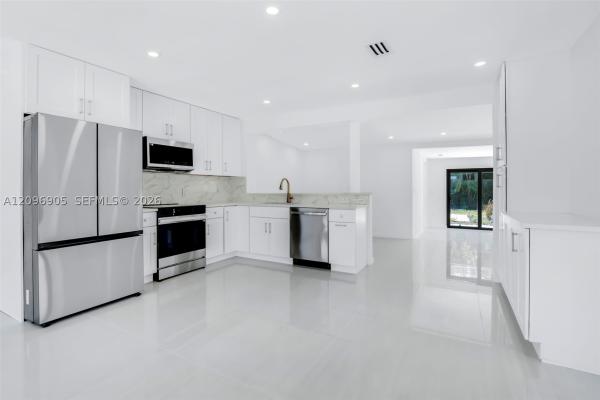 Poinsettia Heights, 1339 NE 15th Ave, Fort Lauderdale, Florida 33304, image 1