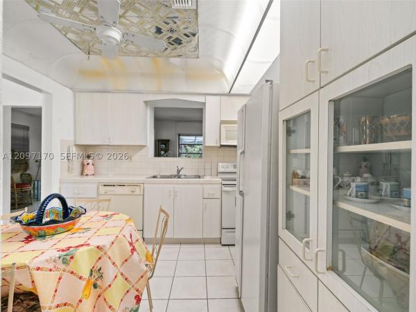 Sel Clar Manors, 1075 W 32nd St, Hialeah, Florida 33012, image 1