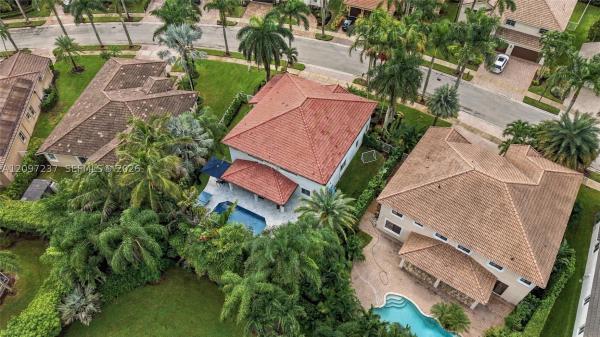 Hunters Pointe, 1937 Timberline Rd, Weston, Florida 33327, image 1