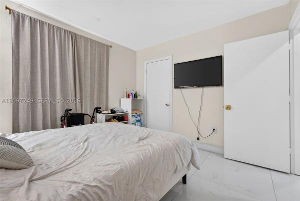 2700 SW 96th Ave, Unincorporated Dade County, Florida 33165, image 1