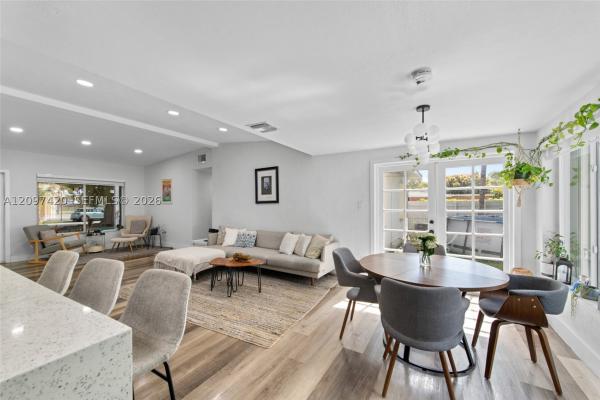 Sherwood Forest, 1704 SW 9th St, Fort Lauderdale, Florida 33312, image 1