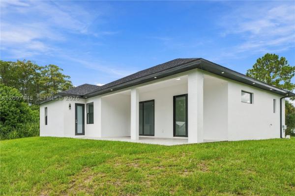 3103 E 20th St, Alva, Florida 33920, image 1