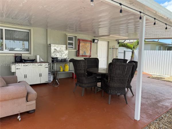 Palm Springs Lakes, 1561 W 81st St #1563, Hialeah, Florida 33014, image 1