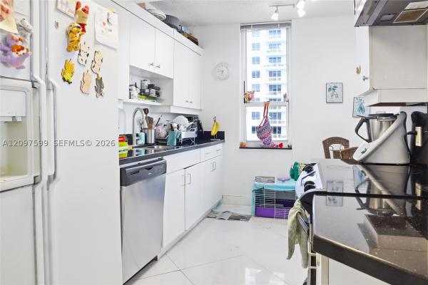 Courvoisier Courts, 701 Brickell Key Blvd #2309, Miami, Florida 33131, image 1