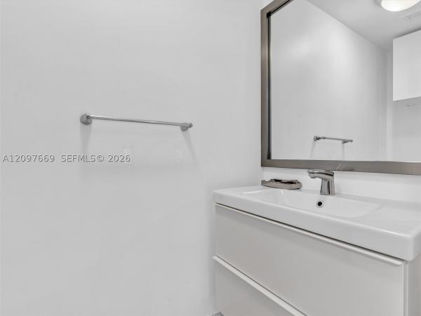The Ivy At Riverfront, 90 SW 3rd St #2013, Miami, Florida 33130, image 1