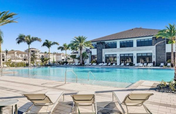 Doral, Florida 33166, image 1