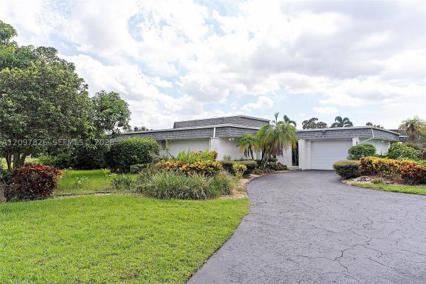 The Woodlands, 5010 Banyan Ln, Tamarac, Florida 33319, image 1