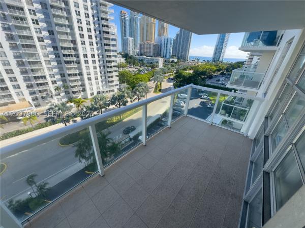 Winston Towers 300, 230 174th St #911, Sunny Isles Beach, Florida 33160, image 1