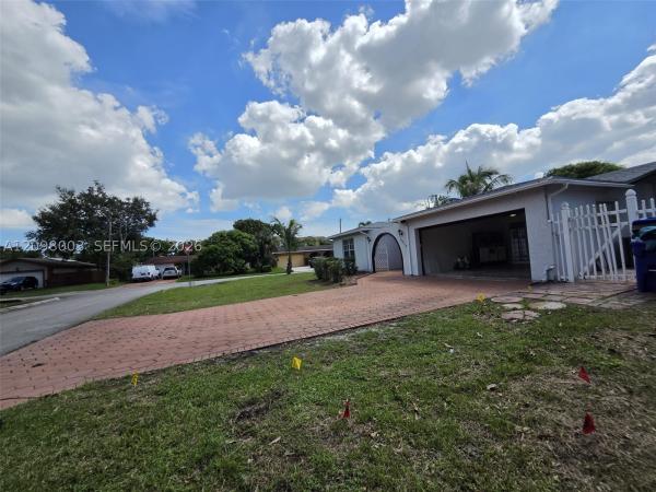 The Knolls, 8516 Beekman Dr, Miramar, Florida 33025, image 1