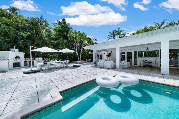 Bay Lure, 1255 NE 93rd St, Miami Shores, Florida 33138, image 1