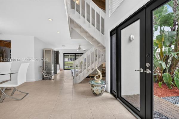 Fairway Cove, 9901 Fairway Cove Ln, Plantation, Florida 33324, image 1