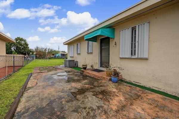 7248 NW 3rd St, Unincorporated Dade County, Florida 33126, image 1