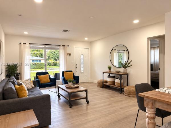 Orangebrook Golf Estates, 3254 Lincoln St, Hollywood, Florida 33021, image 1