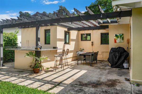 East Shenandoah, 1257 SW 21st St, Miami, Florida 33145, image 1