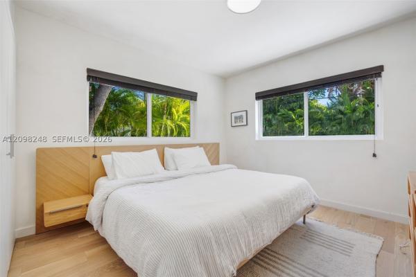 Washington Place, 830 NE 72nd St, Miami, Florida 33138, image 1