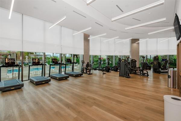 2411 Laguna Cir #610, North Miami, Florida 33181, image 1