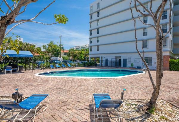 Longwood Towers, 1001 91st St #506, Bay Harbor Islands, Florida 33154, image 1