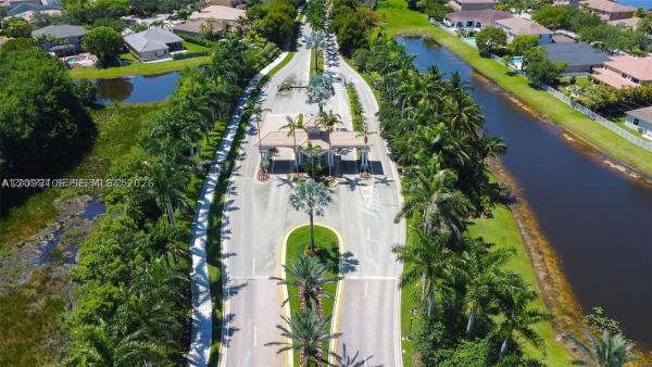 Isles At Weston, 19548 S Whitewater Ave, Weston, Florida 33332, image 1
