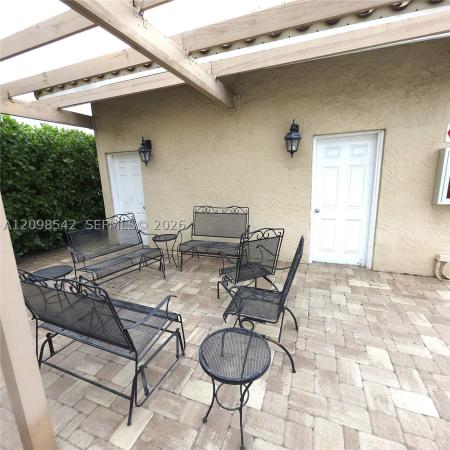 Maplewood Townhouses, 9979 W Atlantic Blvd, Coral Springs, Florida 33071, image 1