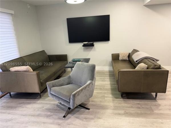 Hollywood Gardens, 3331 Farragut St #8D, Hollywood, Florida 33021, image 1