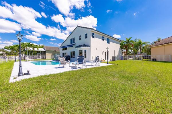 Keystone Lake, 18481 NW 24th St, Pembroke Pines, Florida 33029, image 1