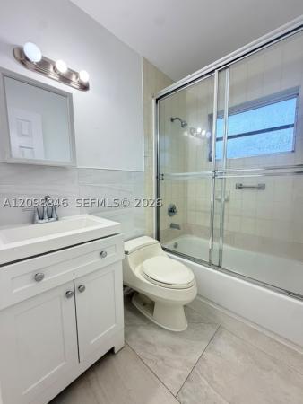 11320 Peachtree Dr, Unincorporated Dade County, Florida 33161, image 1