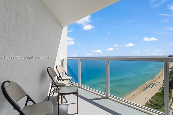 La Perla, 16699 Collins Ave #3301, Sunny Isles Beach, Florida 33160, image 1