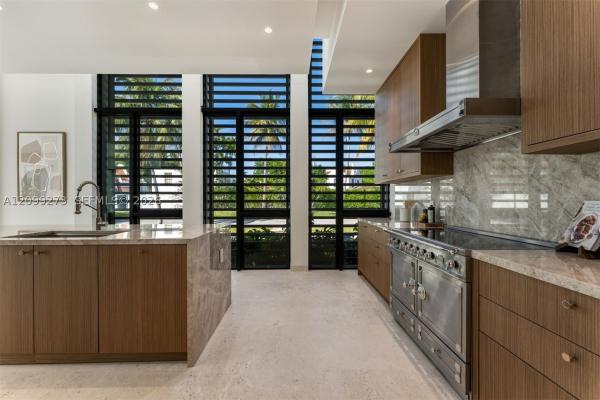 Riviera, 6716 San Vicente St, Coral Gables, Florida 33146, image 1