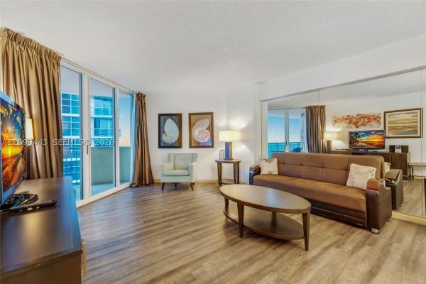 DoubleTree By Hilton Ocean Point Resort & Spa, 17375 Collins Ave #1005, Sunny Isles Beach, Florida 33160, image 1